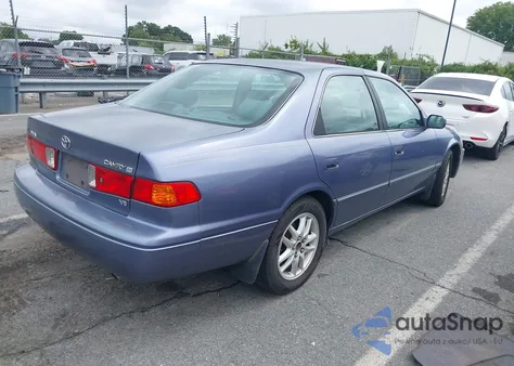 2000 Toyota Camry Xle V6 from USA, damaged, VIN 4T1BF28K9YU098809